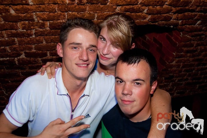 Începe distracţia în Escape, 