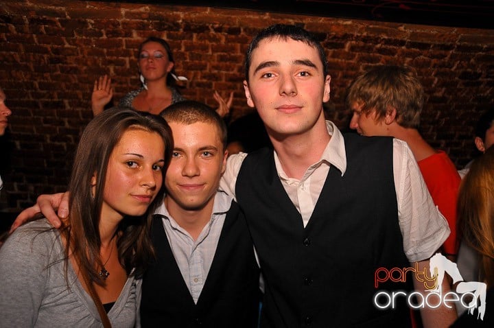 Începe săpătămâna în Club Escape, 