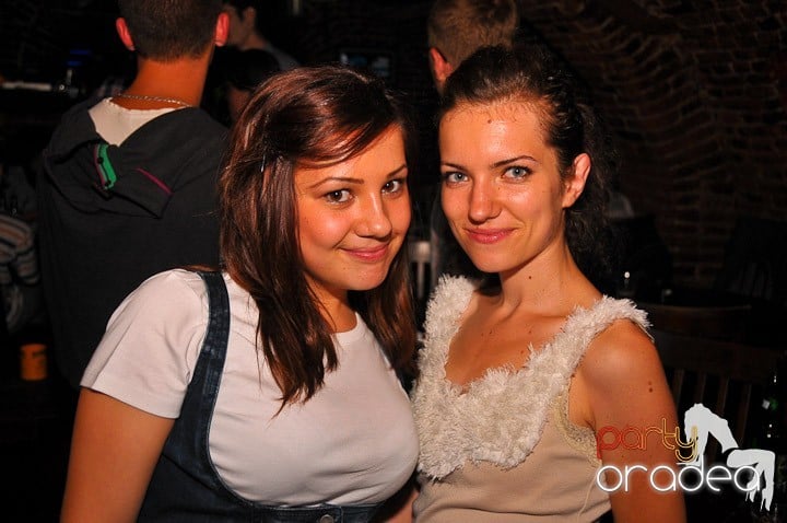 Începe săpătămâna în Club Escape, 