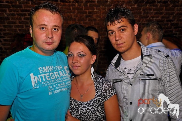 Începe săpătămâna în Club Escape, 