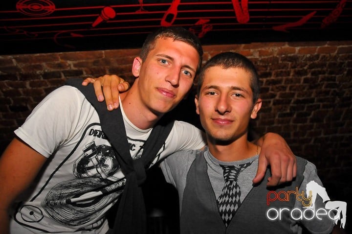 Începe săpătămâna în Club Escape, 