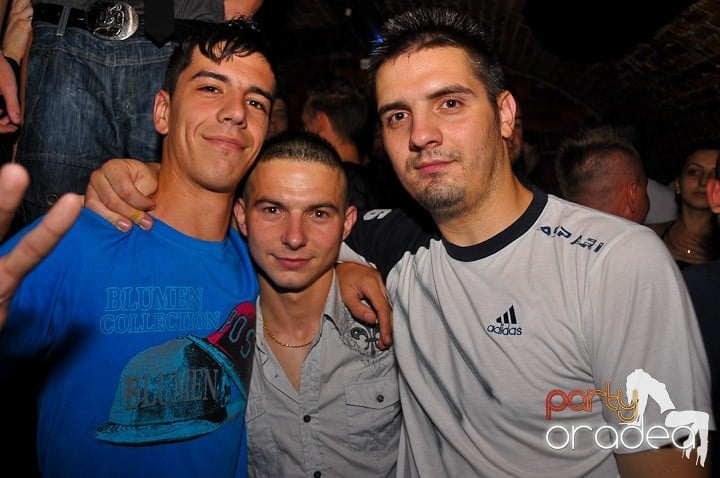 Începe săpătămâna în Club Escape, 