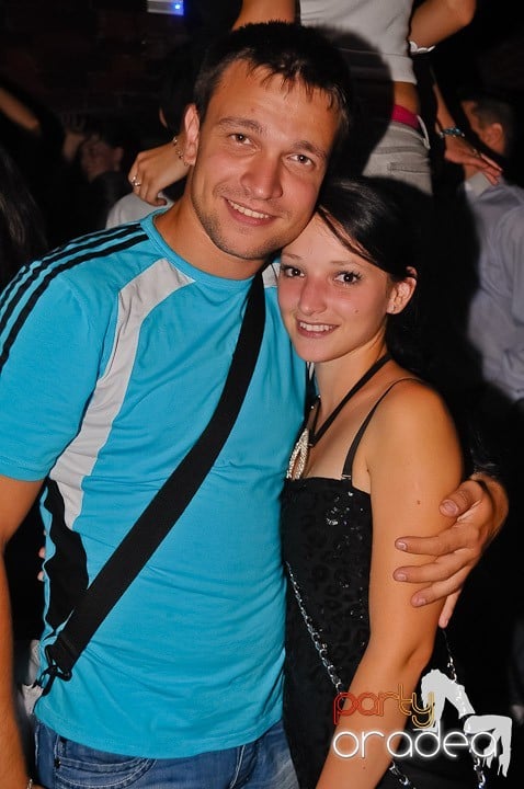 Încheie luna iunie în Club Escape, 