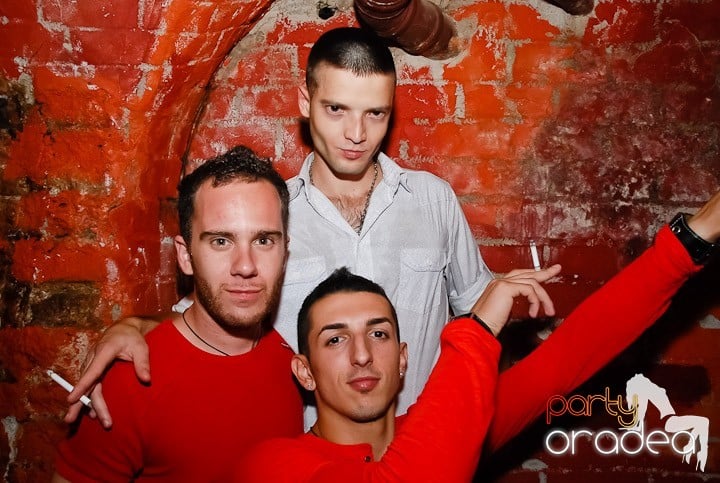 Încheie luna iunie în Club Escape, 