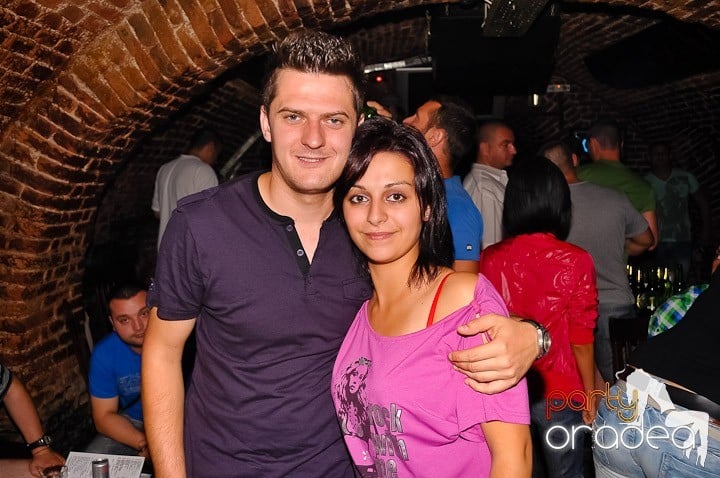 Încheie luna iunie în Club Escape, 