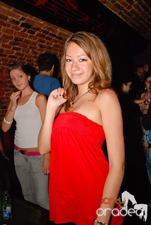 Încheie luna iunie în Club Escape, 