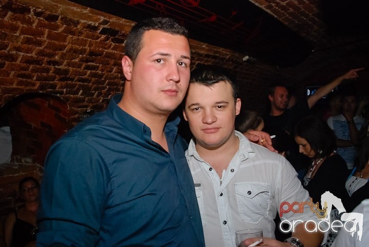 Încheie luna iunie în Club Escape, 