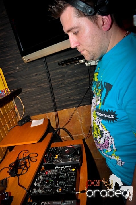 Încingem ringul de dans, 