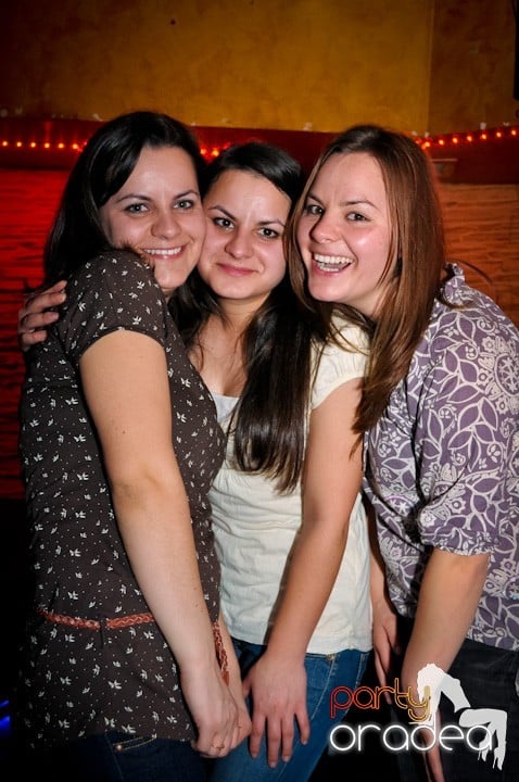 Încingem ringul de dans, 