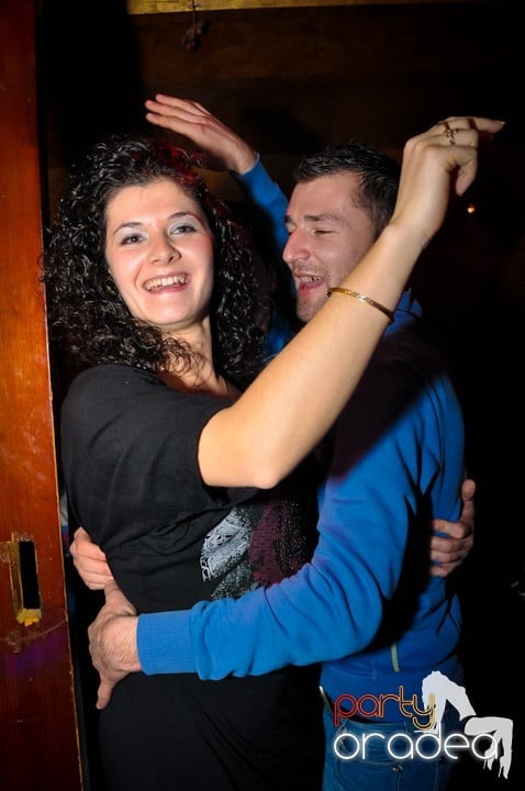 Încingem ringul de dans, 