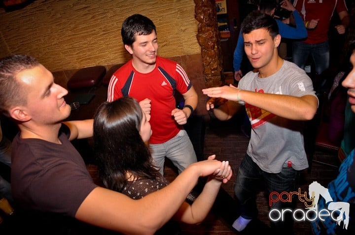 Încingem ringul de dans, 