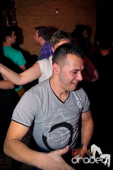 Încingem ringul de dans, 