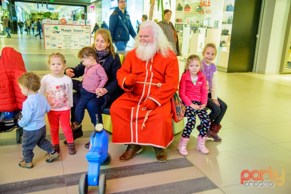 Întâlnire cu Moş Nicolae la Lotus Center, Lotus Center