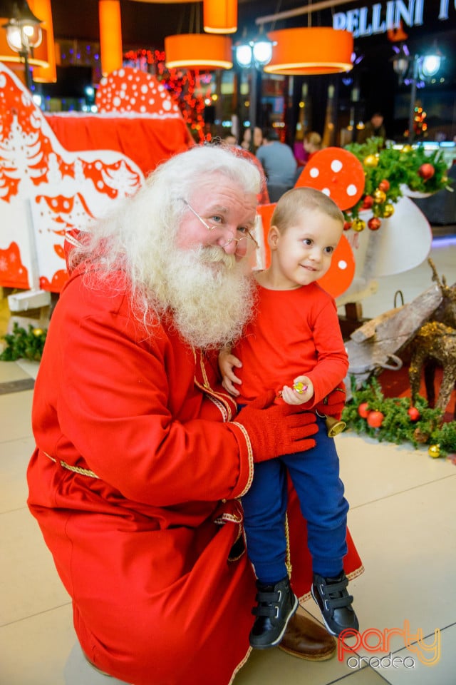 Întâlnire cu Moş Nicolae la Lotus Center, Lotus Center