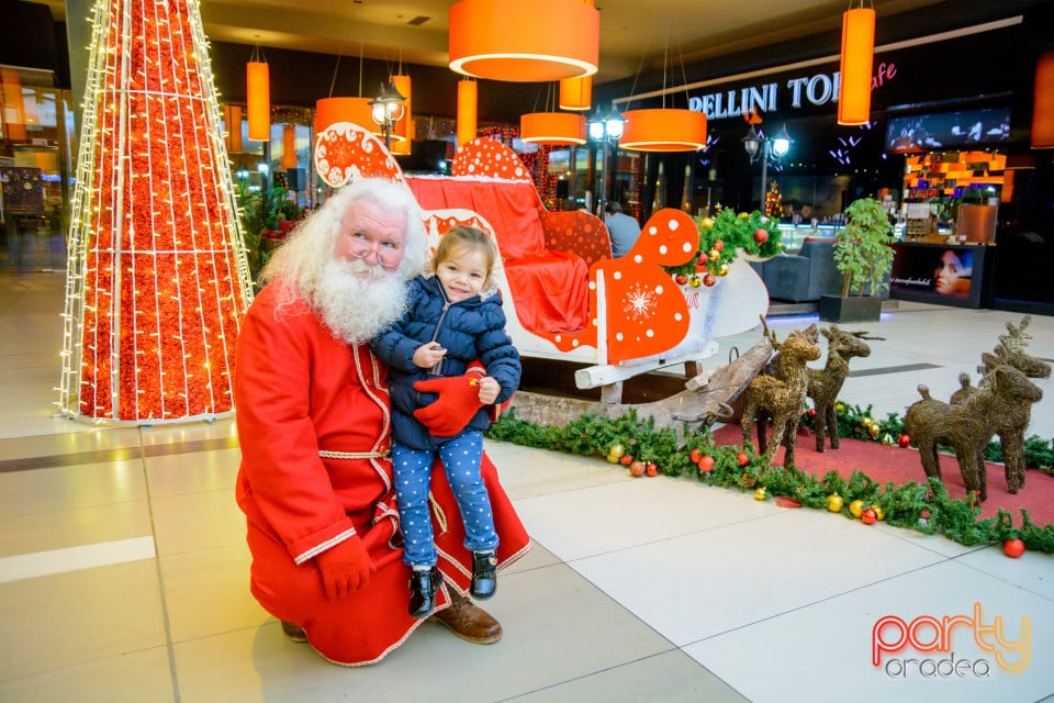 Întâlnire cu Moş Nicolae la Lotus Center, Lotus Center