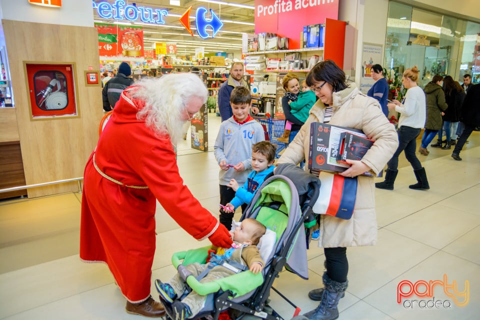 Întâlnire cu Moş Nicolae la Lotus Center, Lotus Center