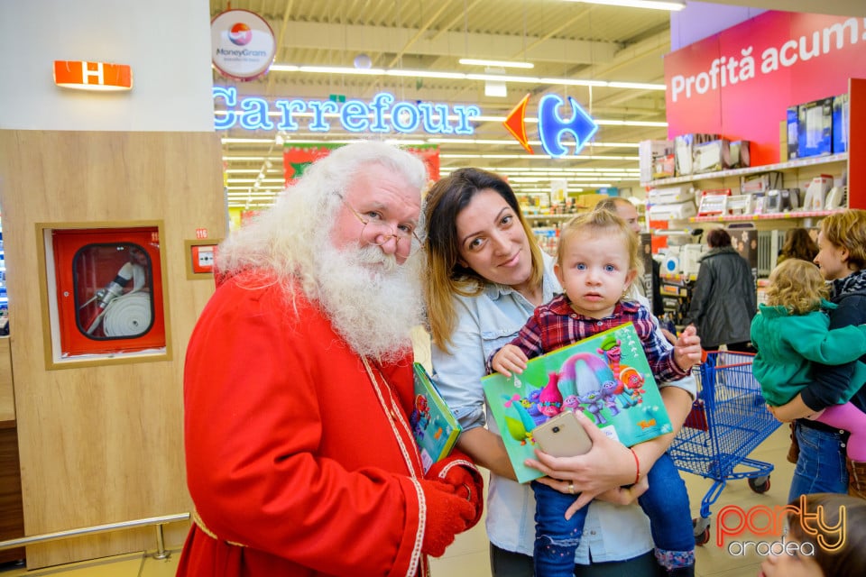 Întâlnire cu Moş Nicolae la Lotus Center, Lotus Center