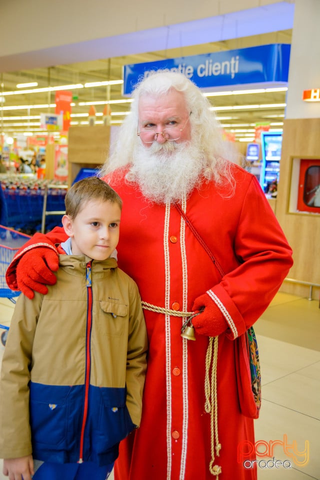 Întâlnire cu Moş Nicolae la Lotus Center, Lotus Center