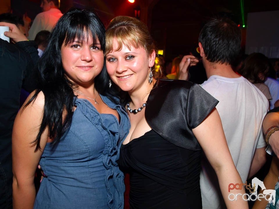 It's party time - cu DJ Bíró din Debreţin,
