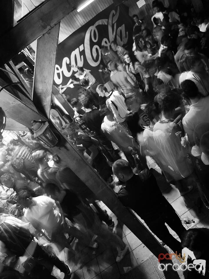 It's party time - cu DJ Bíró din Debreţin,