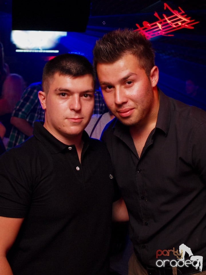 It's time for Party în Club Escape, 