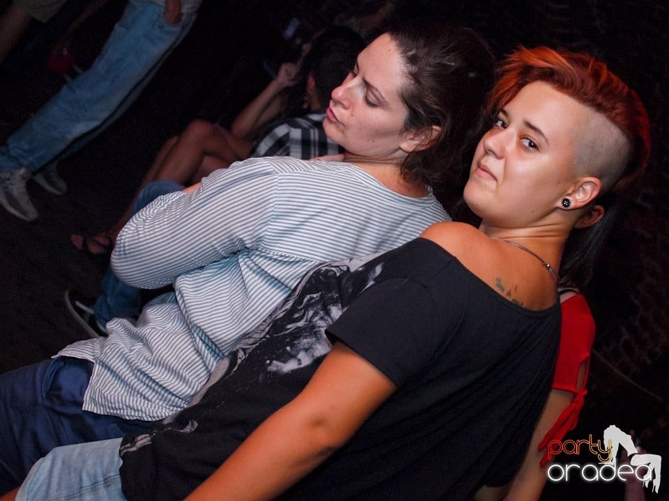 It's time for Party în Club Escape, 