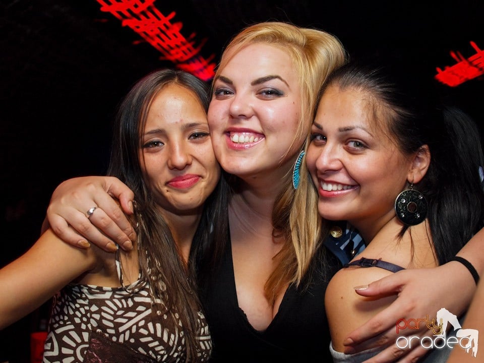 It's time for Party în Club Escape, 