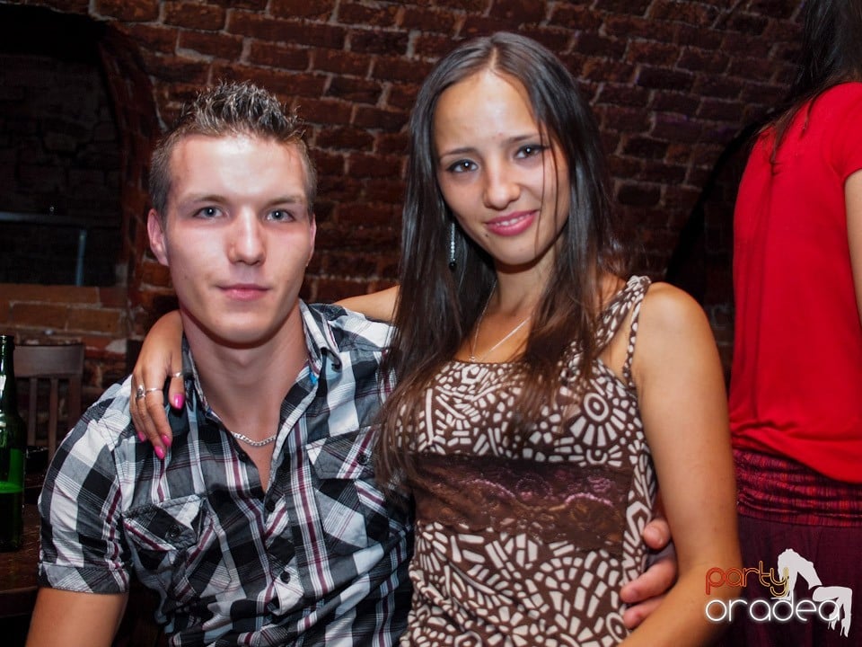 It's time for Party în Club Escape, 