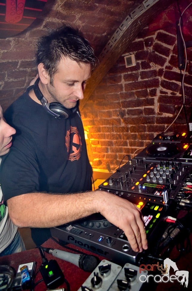 Jägermeister Party în Club Escape,