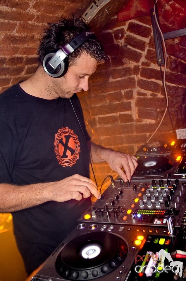 Jägermeister Party în Club Escape,