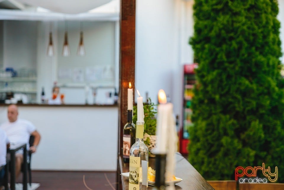 Jazz Concert, Vine Summer Garden & Grill