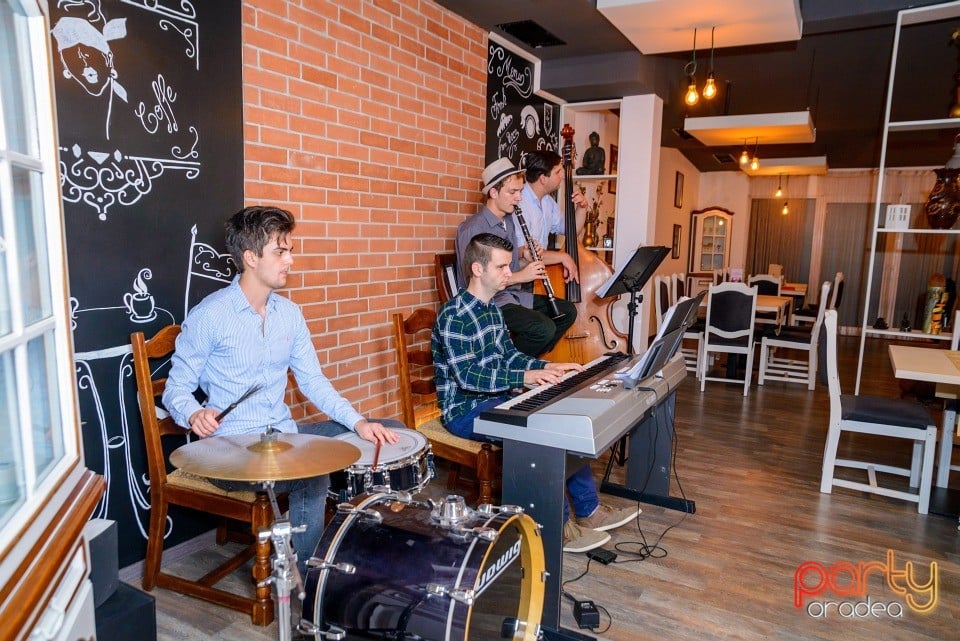 Jazz Concert, Vine Summer Garden & Grill