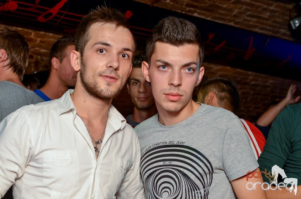 Joi: Beer Night în Club Escape, 