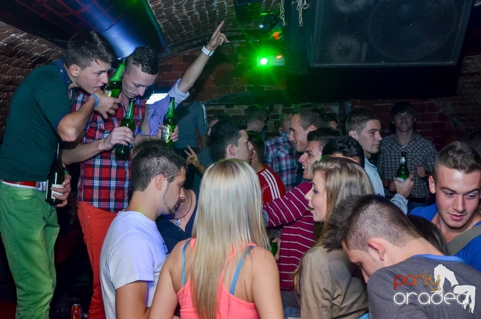 Joi: Beer Night în Club Escape, 