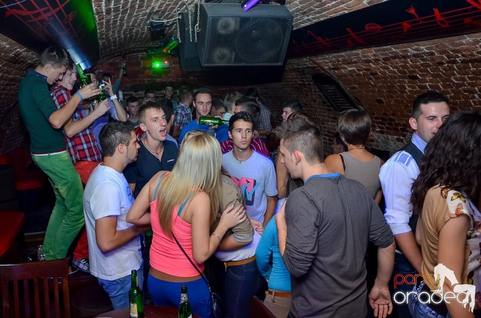 Joi: Beer Night în Club Escape, 