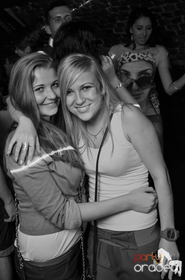 Joi: Beer Night în Club Escape, 