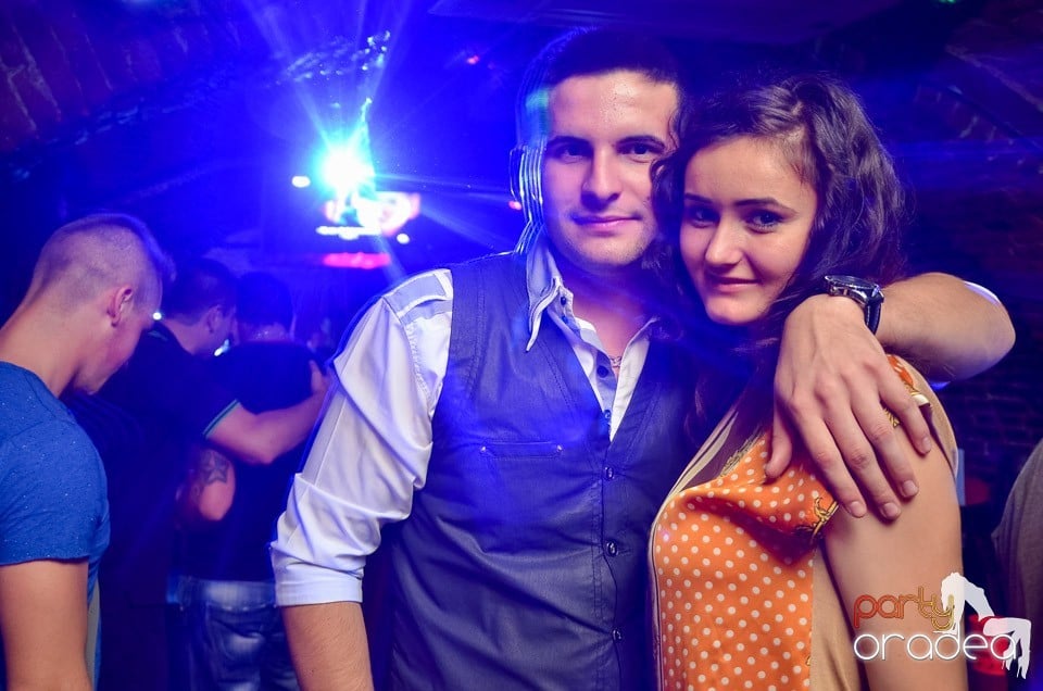 Joi: Beer Night în Club Escape, 