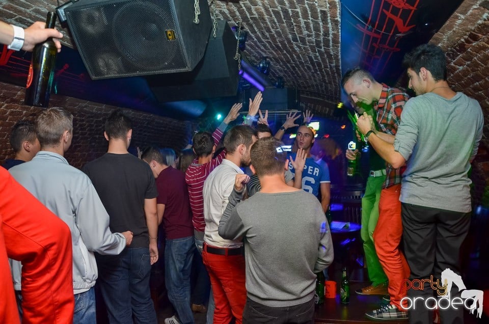 Joi: Beer Night în Club Escape, 