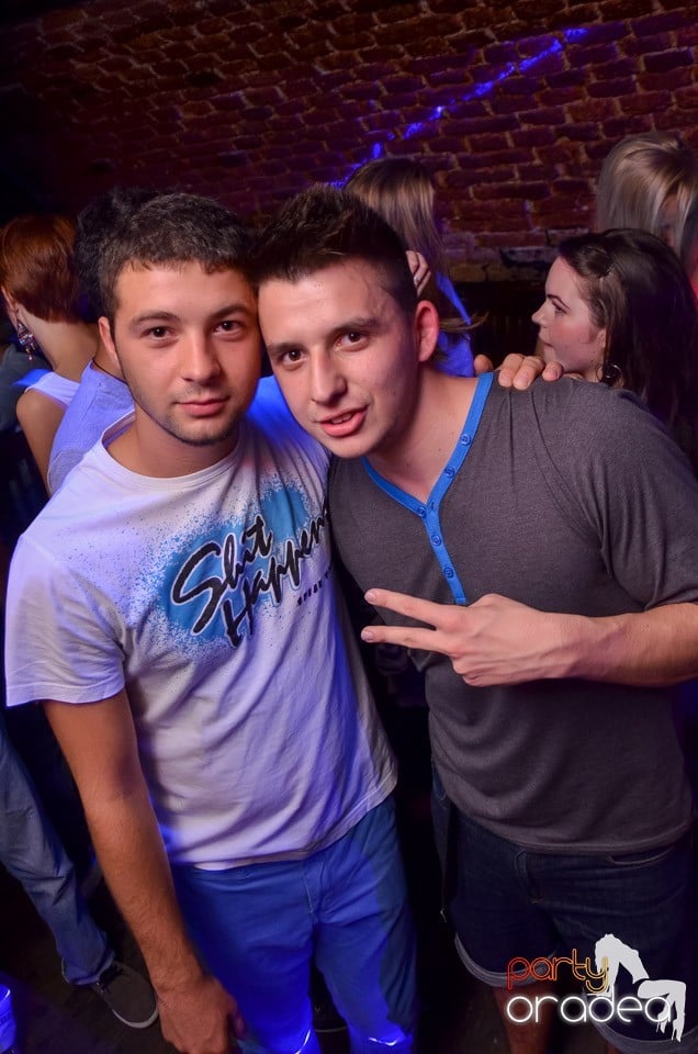 Joi: Beer Night în Club Escape, 