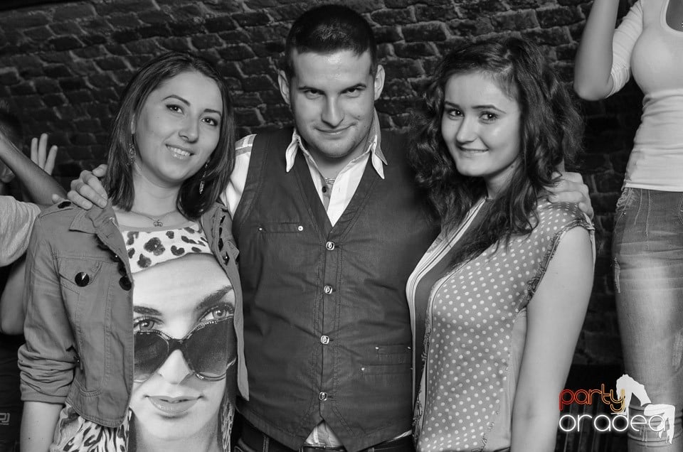 Joi: Beer Night în Club Escape, 