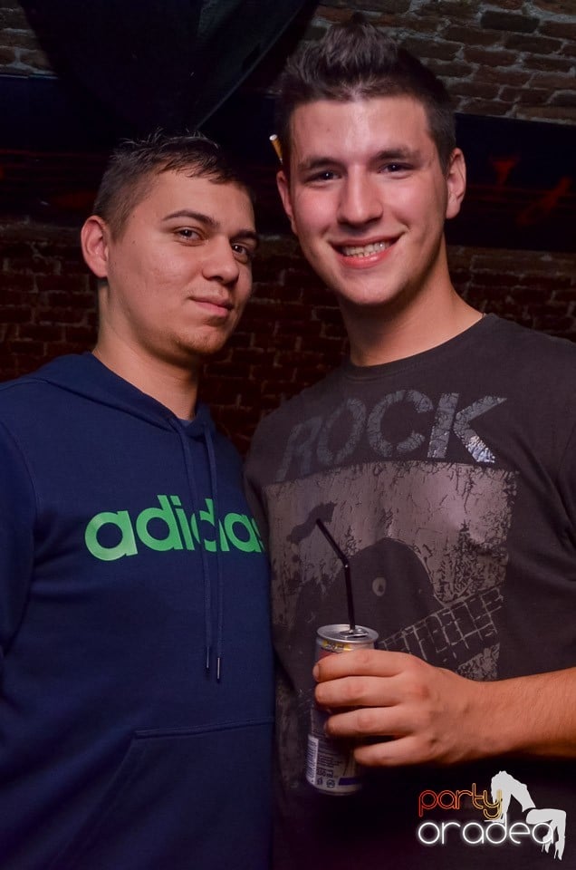 Joi: Beer Night în Club Escape, 