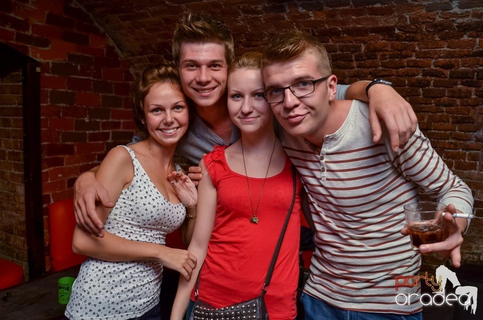 Joi: Beer Night în Club Escape, 