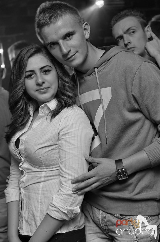 Joi e Beer Night în Club Escape,
