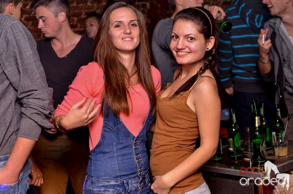 Joi e Beer Night în Club Escape,