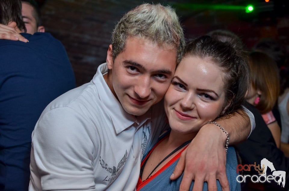 Joi e Beer Night în Club Escape,