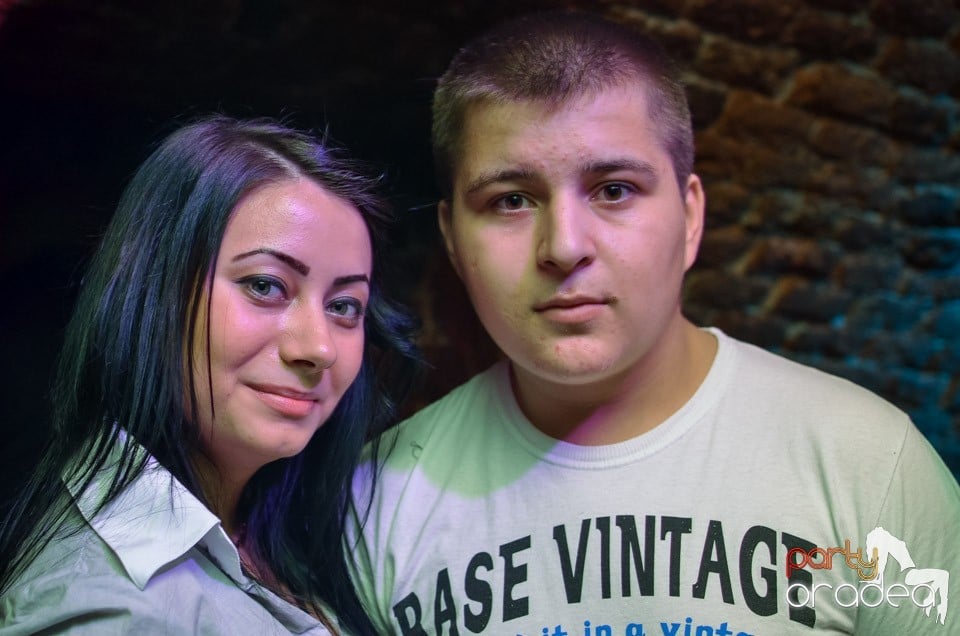 Joi e Beer Night în Club Escape,