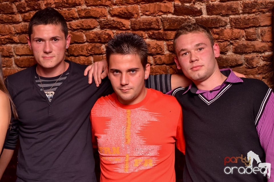 Joi e Beer Night în Escape Club, 