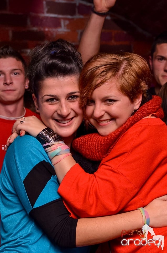 Joi e Beer Night în Escape Club, 