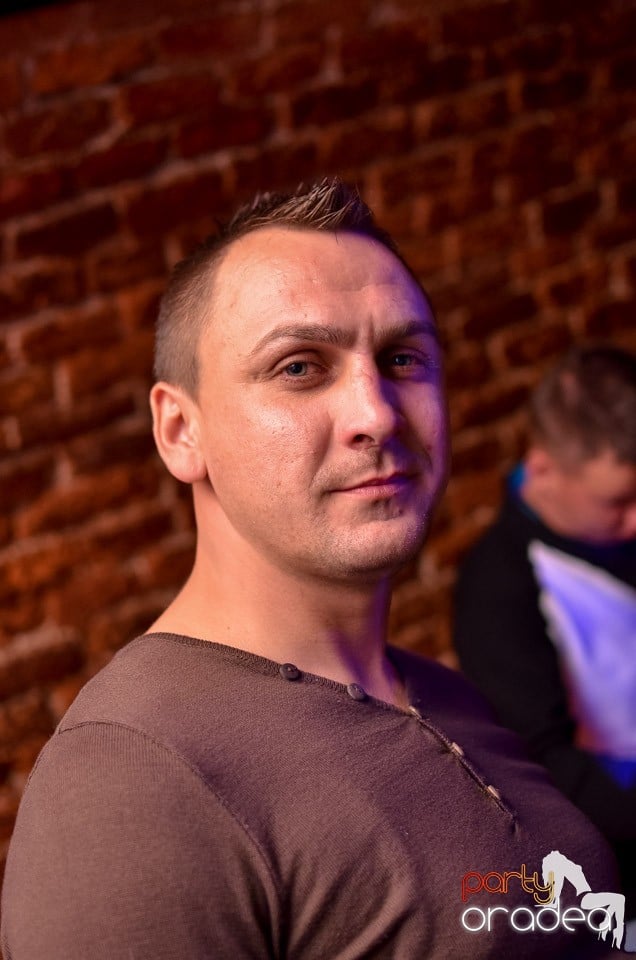 Joi e Beer Night în Escape Club, 