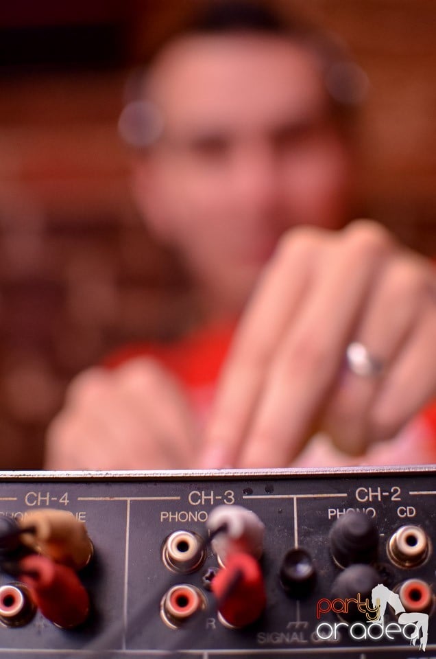 Joi e Beer Night în Escape Club, 